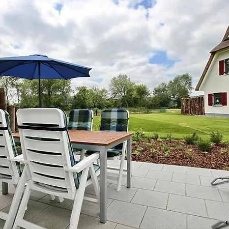 Schoenes In Boltenhagen Mit Terrasse, Grill Und Garten *